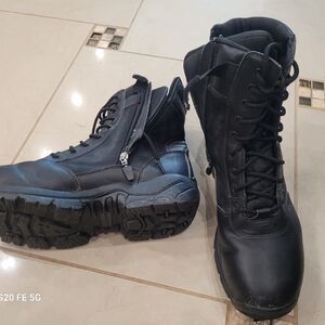 Men's leather zipper side boots
